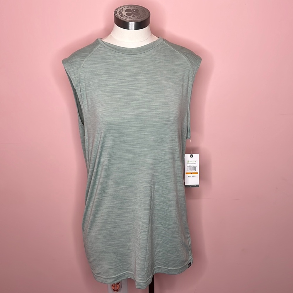 NWT Gaiam Athletic Iceberg Green Tank
